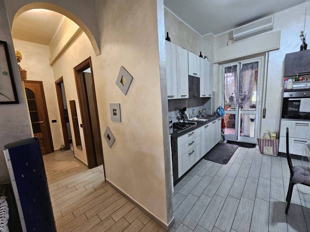Appartamento a Vado ligure in Via Galileo Ferraris - Foto 4