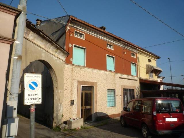 Casa indipendente a Piacenza - Foto 2
