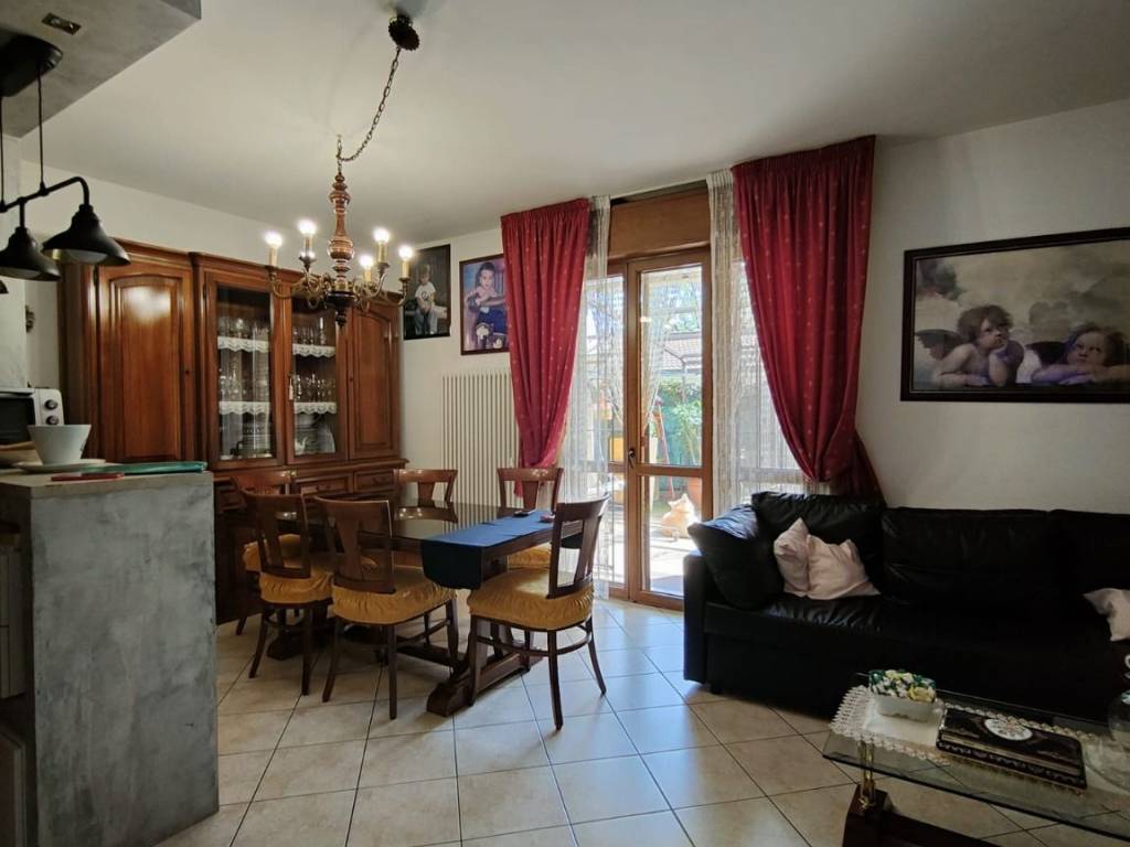 Appartamento a Reggio emilia in Via Dante Zanichelli - Foto 2