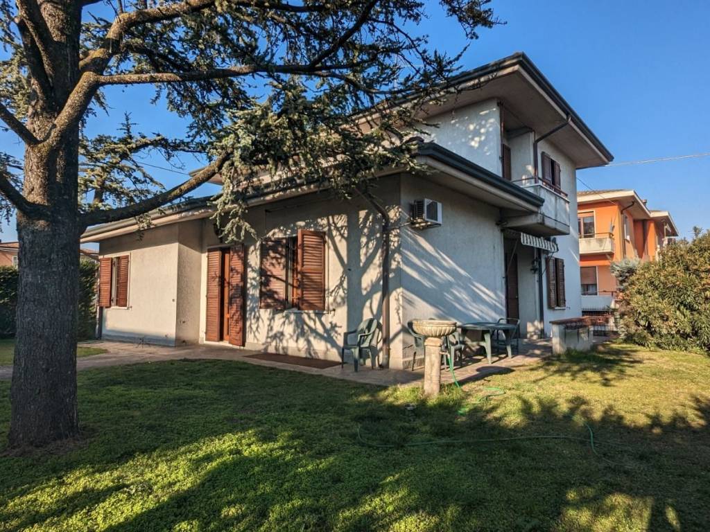 Villa a Villafranca di verona in Via Valle - Foto 3