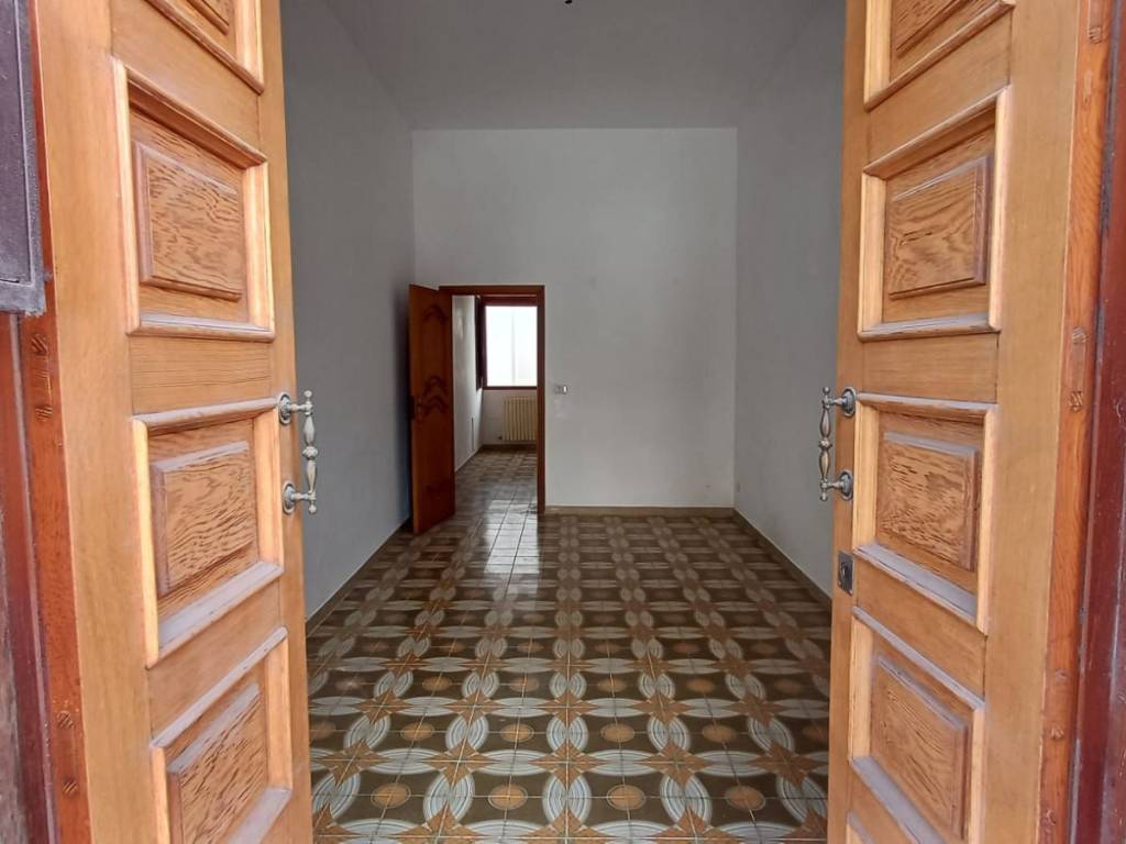 Appartamento a Francavilla fontana in Via Luigi Margarita, 48 - Foto 2