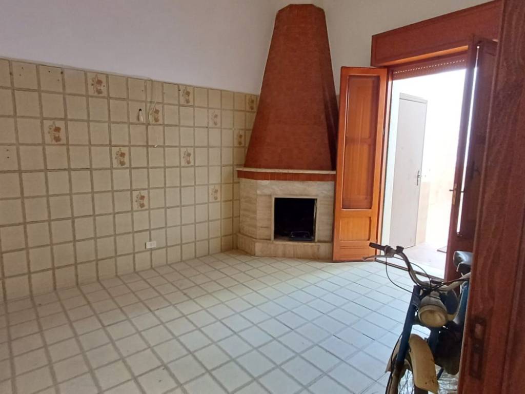 Appartamento a Francavilla fontana in Via Luigi Margarita, 48 - Foto 5