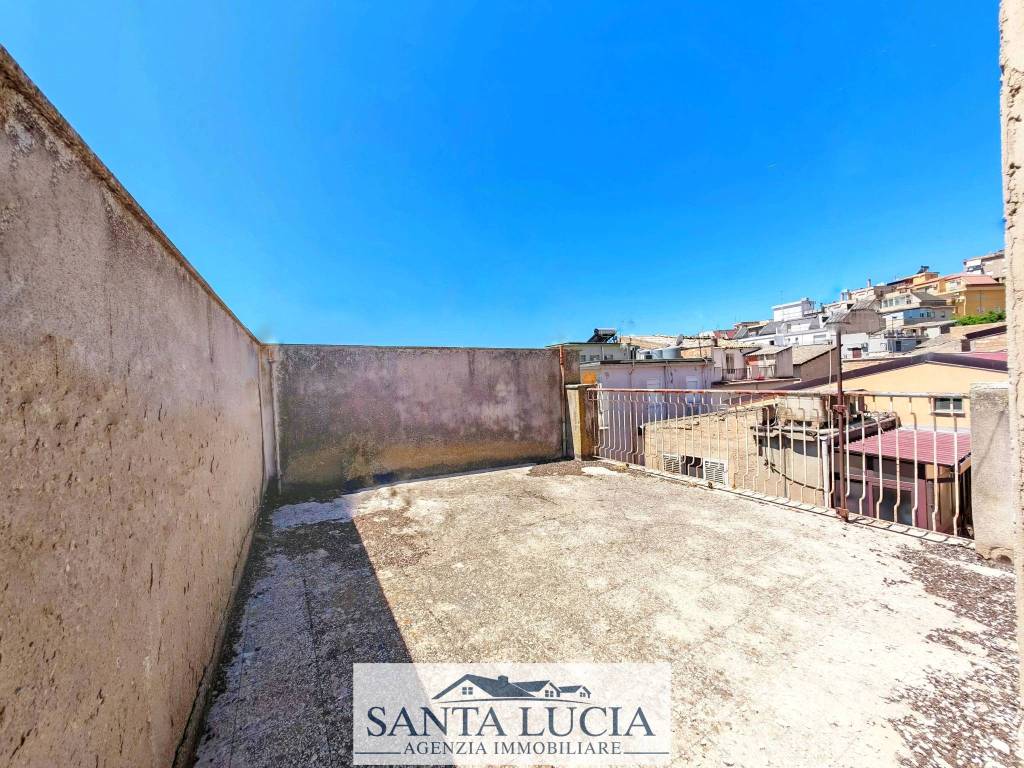 Palazzo / stabile a Canicattì in Via Ugo Foscolo - Foto 2
