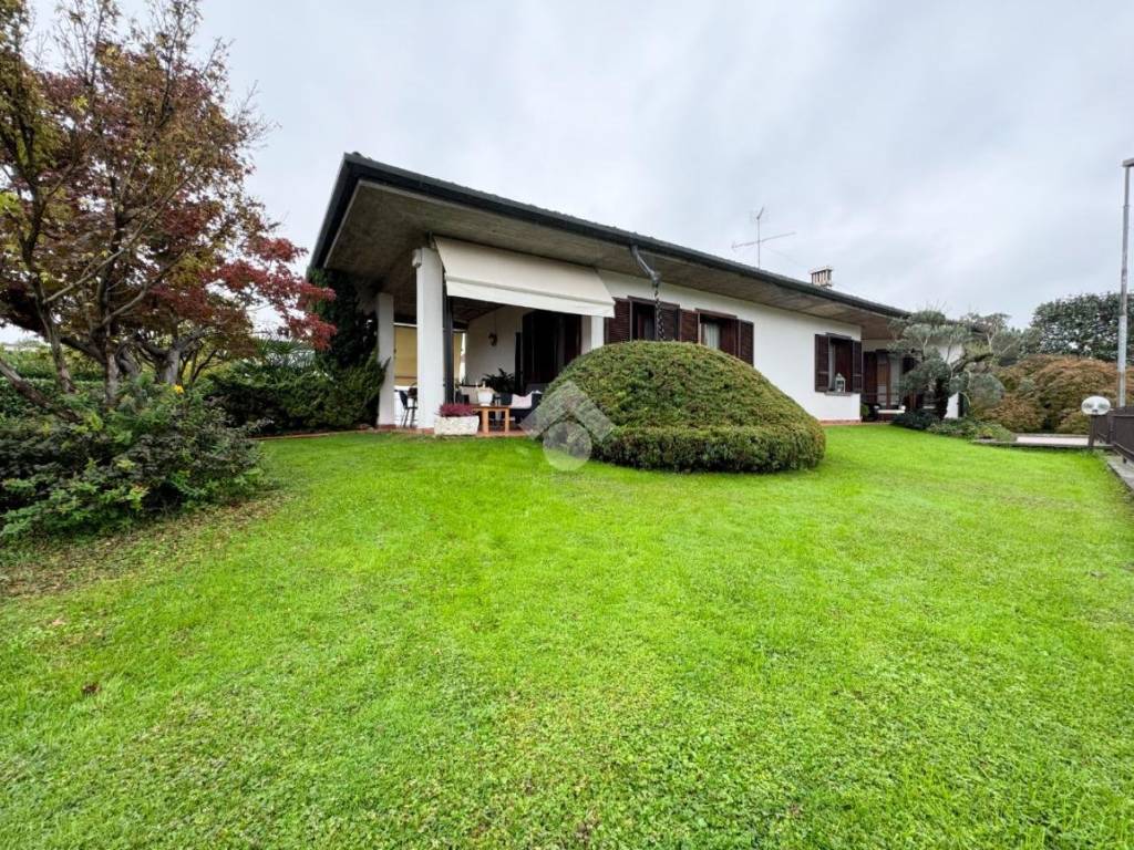Villa a Calcinato in Via sottopassaggio, 41 - Foto 2