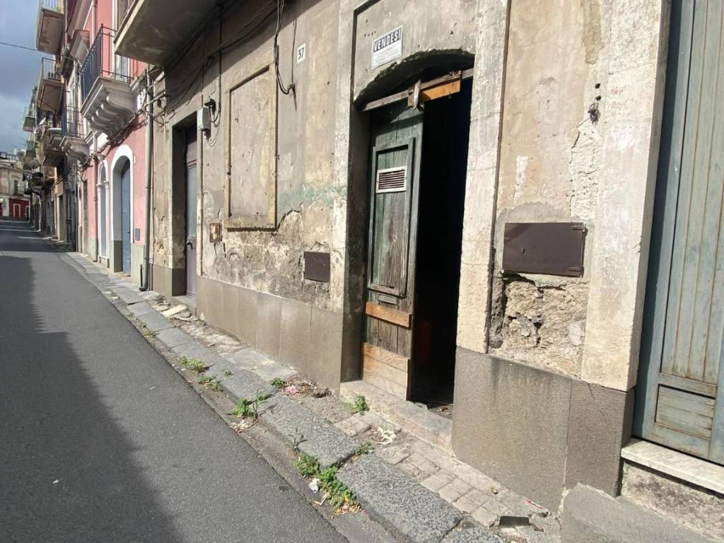 Box / garage a Lentini in Via Bosco Cappuccio, 43 - Foto 3