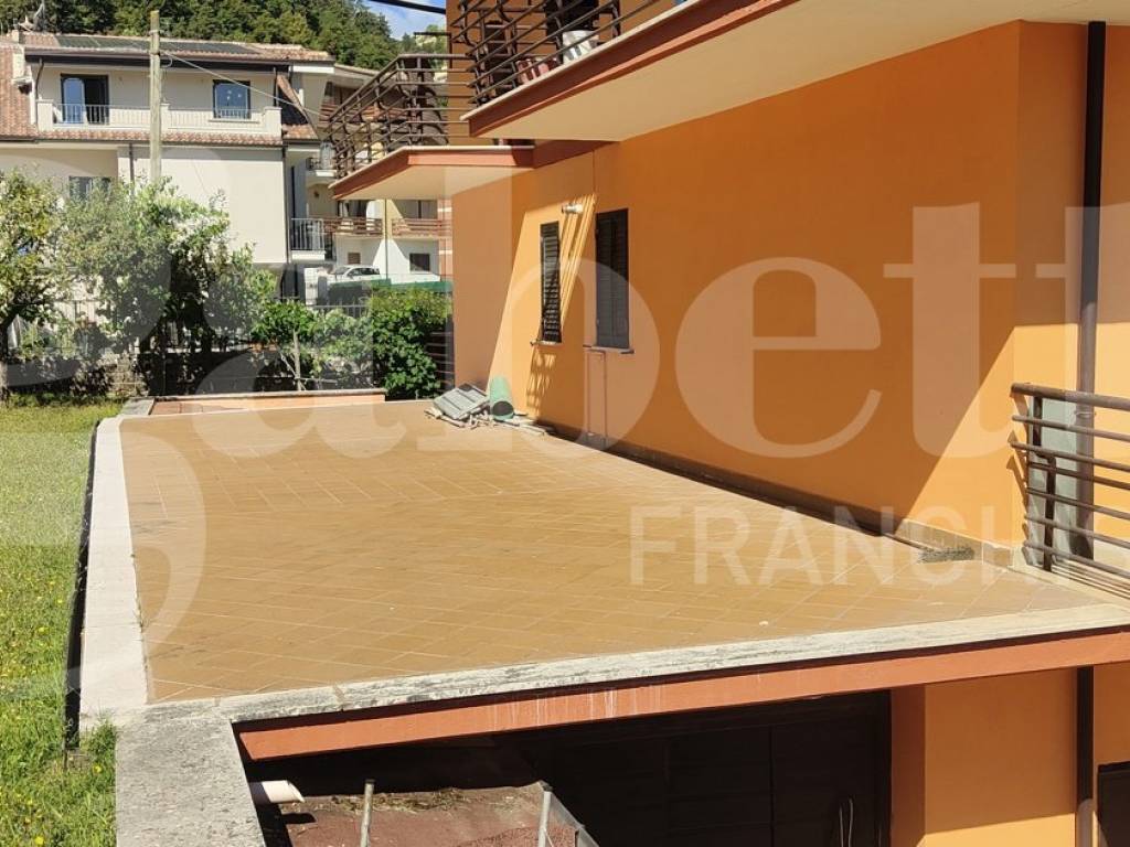 Palazzo / stabile a Tagliacozzo in via martiri della resistenza, 2 - Foto 4