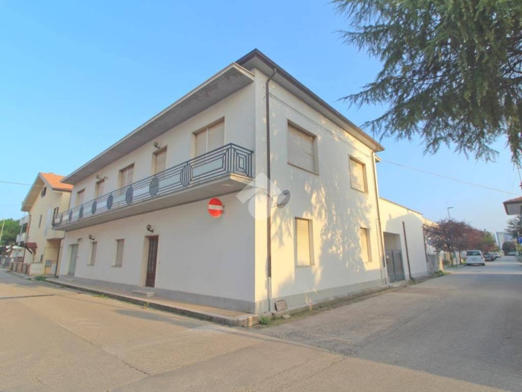 Appartamento a Giulianova in Via Treviso, 21 - Foto 2