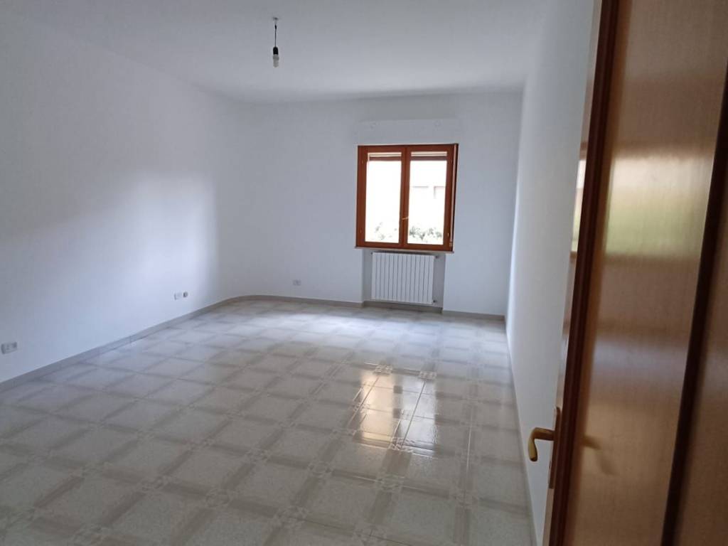 Appartamento a Francavilla fontana in Via Quinto Ennio, 33 - Foto 4