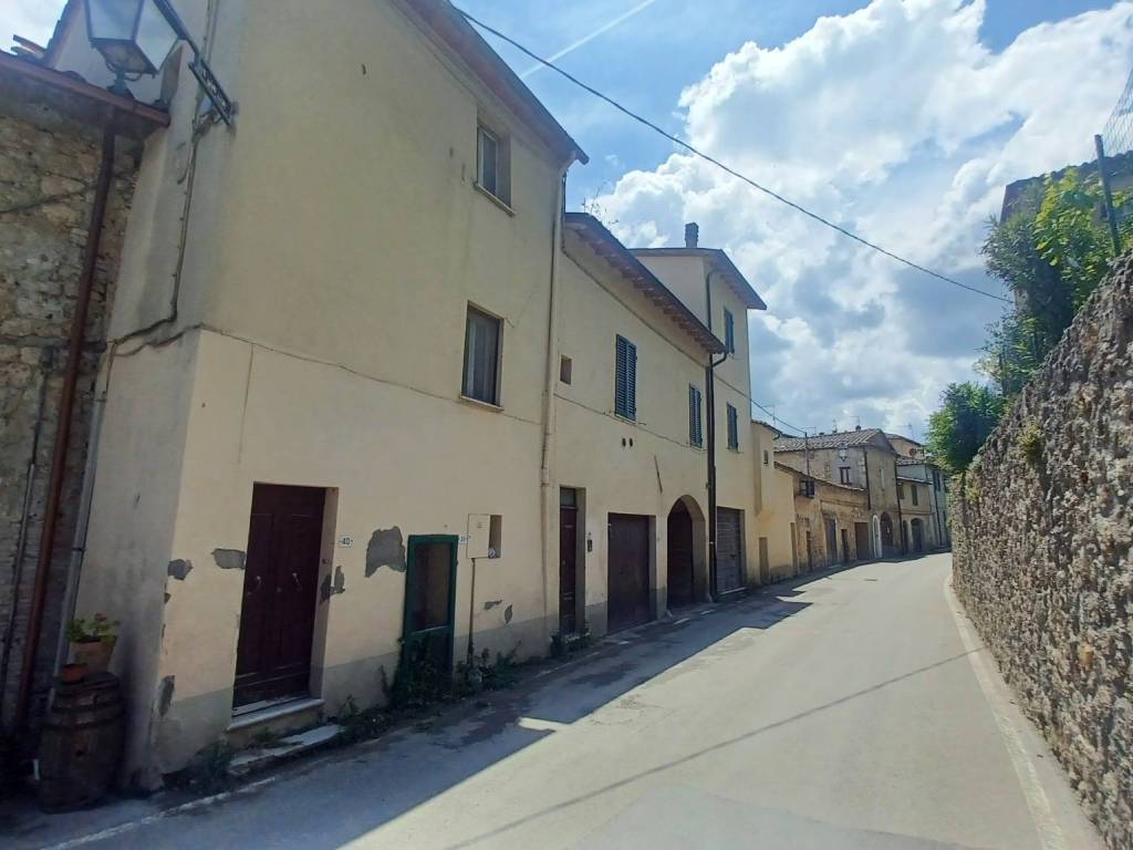 Casa indipendente a Sarteano in Via del Cimitero, 40 - Foto 2