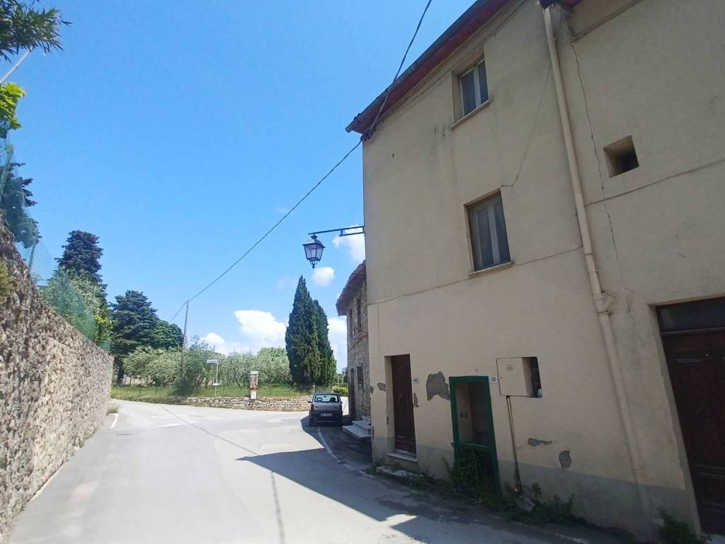Casa indipendente a Sarteano in Via del Cimitero, 40 - Foto 3