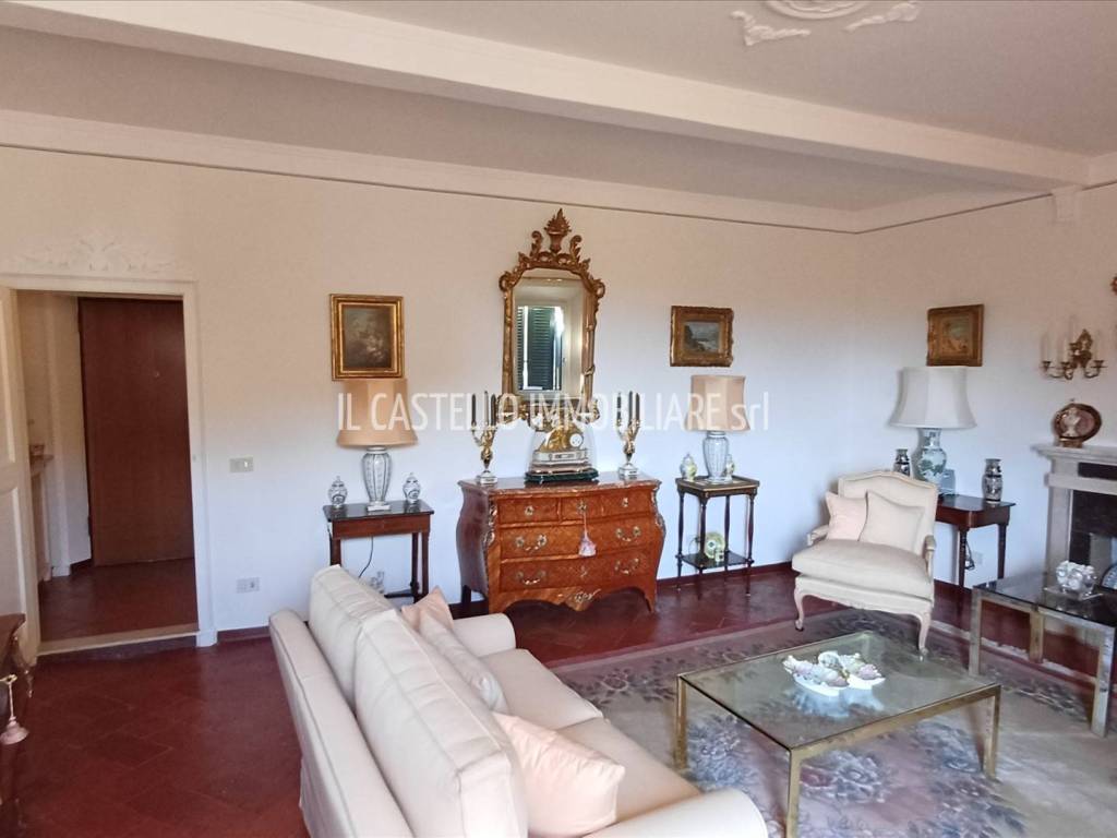 Appartamento a Sinalunga in Piazza Giuseppe Garibaldi, 43 - Foto 3