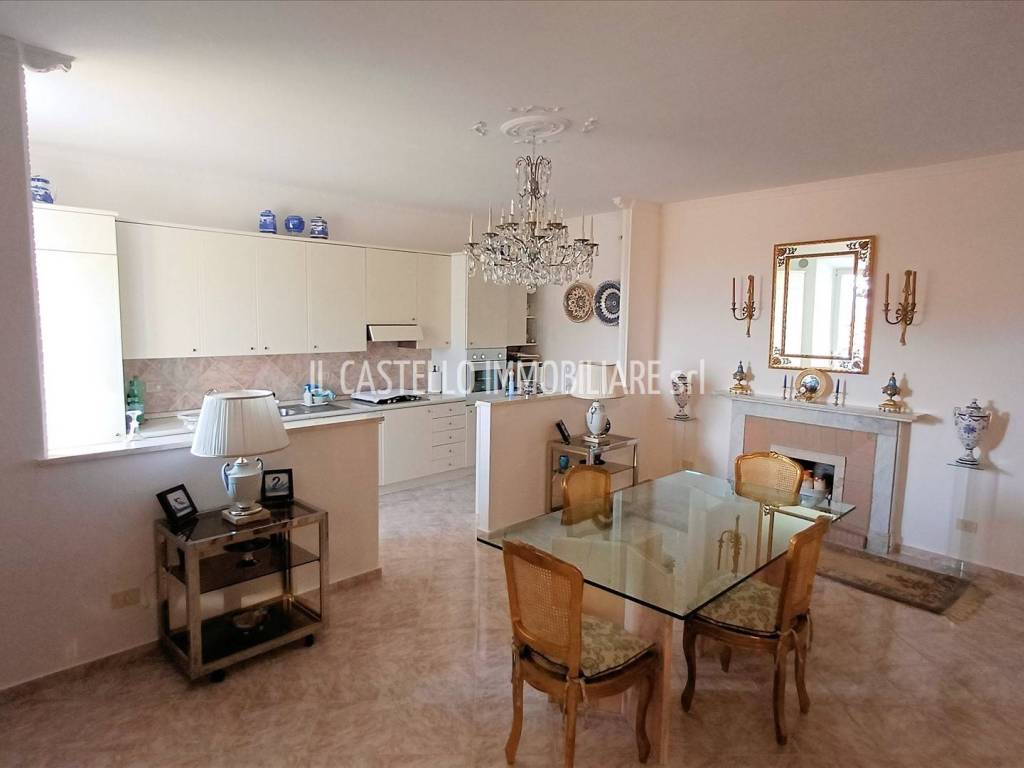 Appartamento a Sinalunga in Piazza Giuseppe Garibaldi, 43 - Foto 4