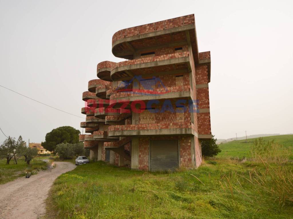 Palazzo / stabile a Strongoli in C.da Gigliolo - Foto 2