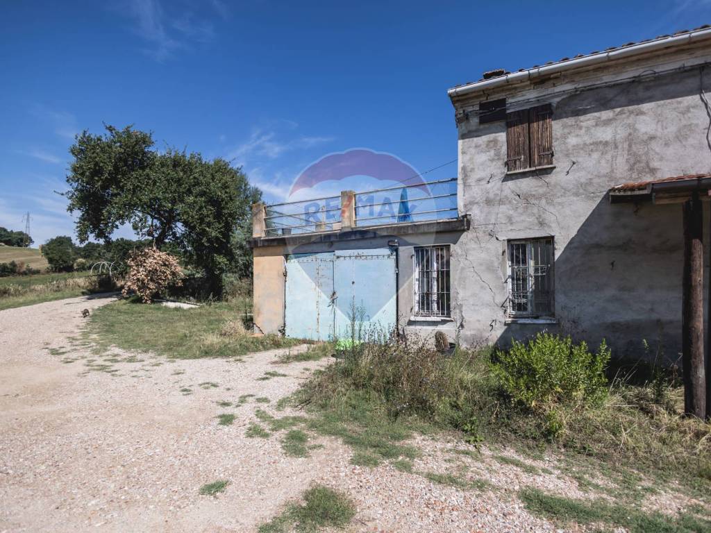 Rustico / casale a Tavullia - Foto 3
