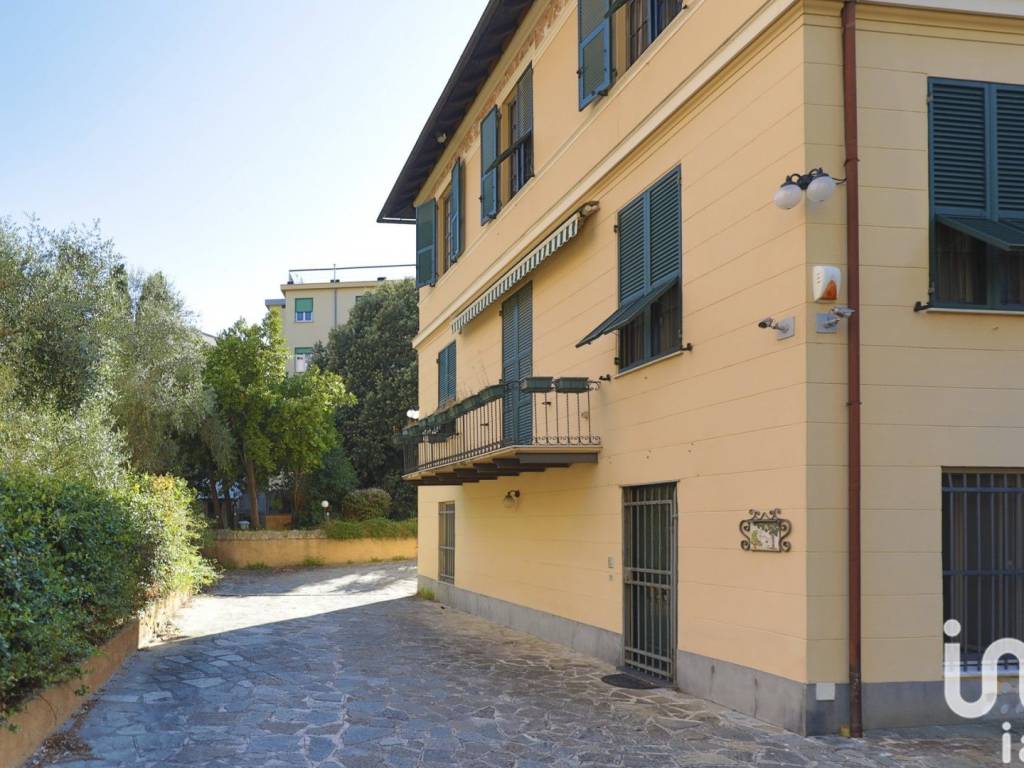 Appartamento a Genova in Via Giovanni Acerbi, 23 - Foto 2