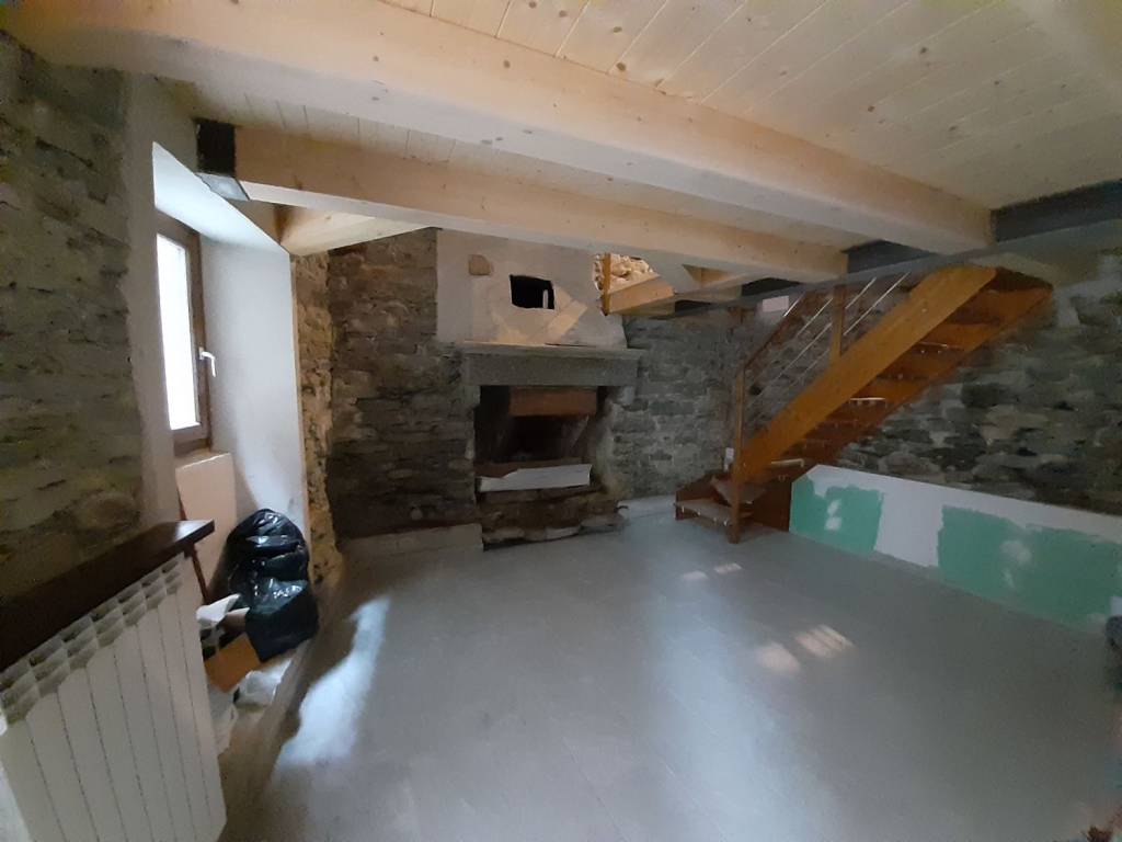 Casa indipendente a Craveggia in Via Roma, 27 - Foto 4