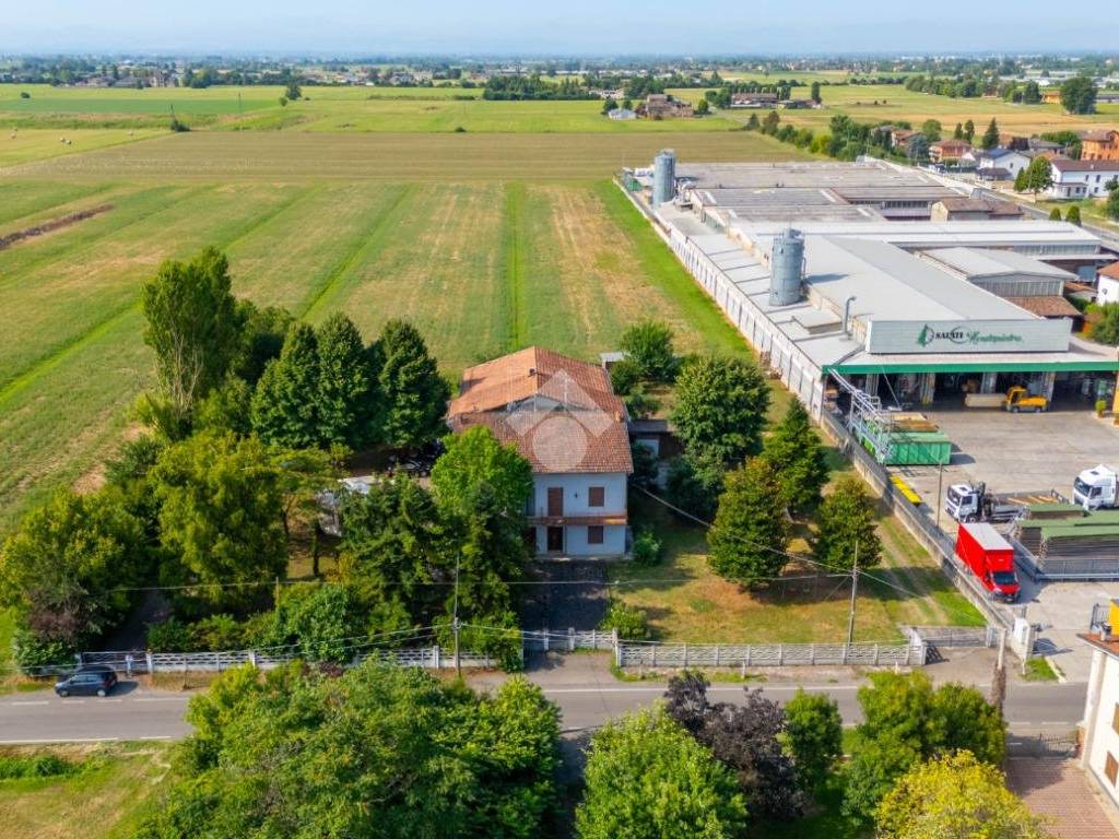 Casa indipendente a Castelnovo di sotto in Via Rivarolo, 25 - Foto 4