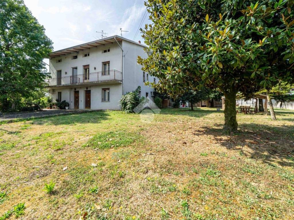 Casa indipendente a Castelnovo di sotto in Via Rivarolo, 25 - Foto 5