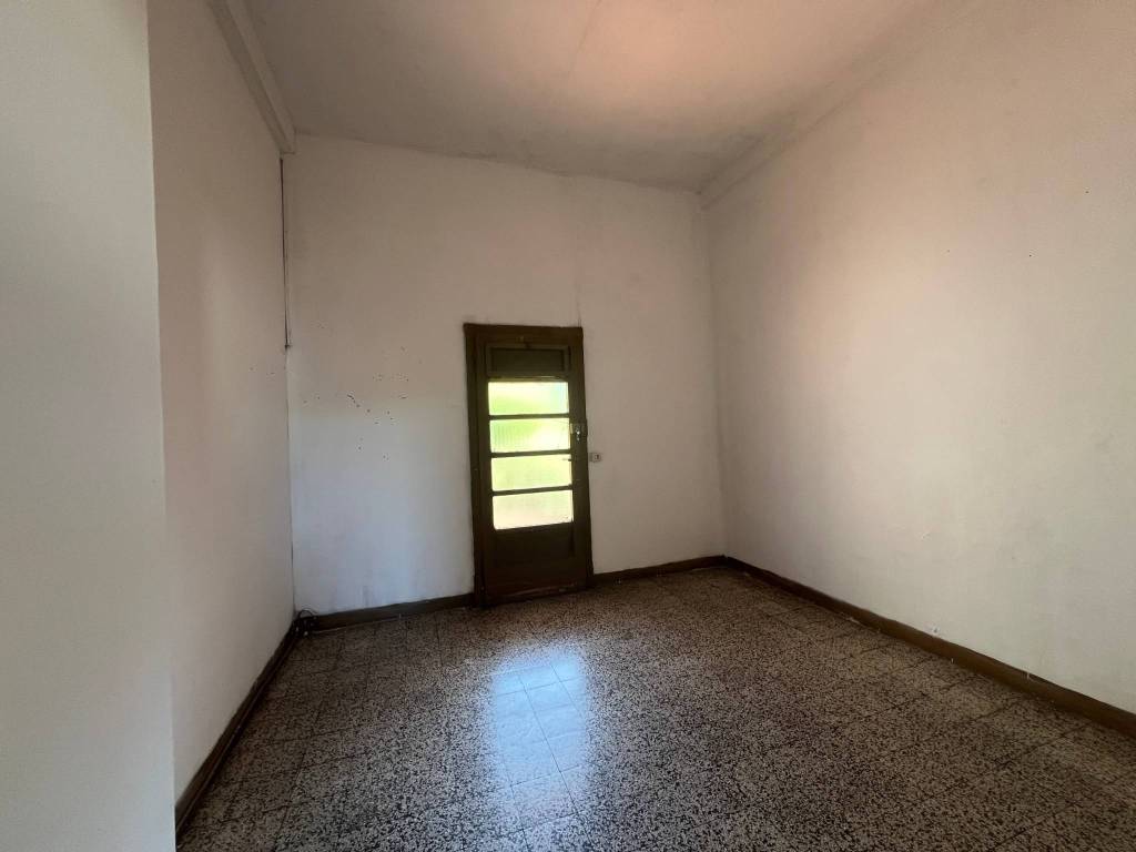 Appartamento a Laveno-mombello in Via N. Sauro, 5 - Foto 2