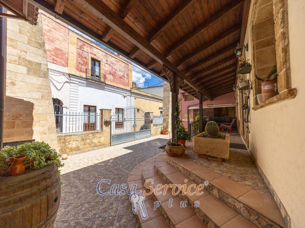 Villa a Casarano in Via Giuseppe Galliano - Foto 2