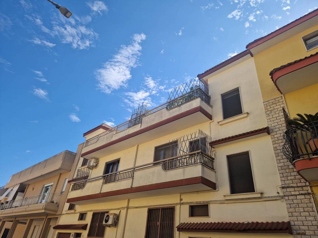 Casa indipendente a Turi in Via Francesco Valentini, 28 - Foto 2