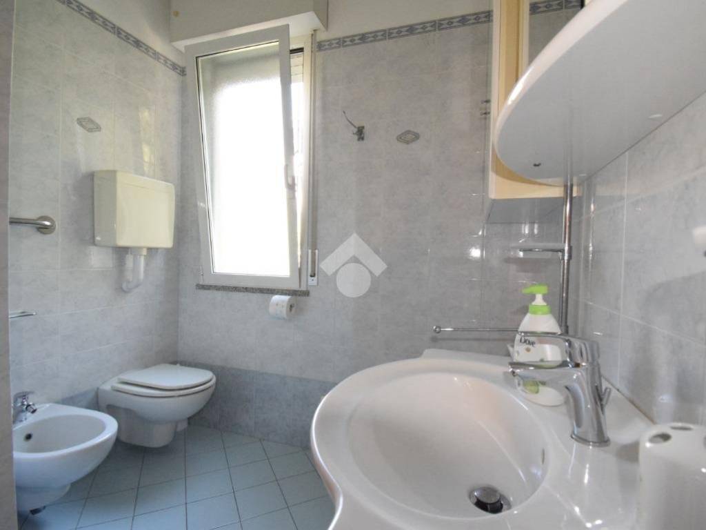 Appartamento a Riccione in Viale Giovanni Paisiello, 9 - Foto 4