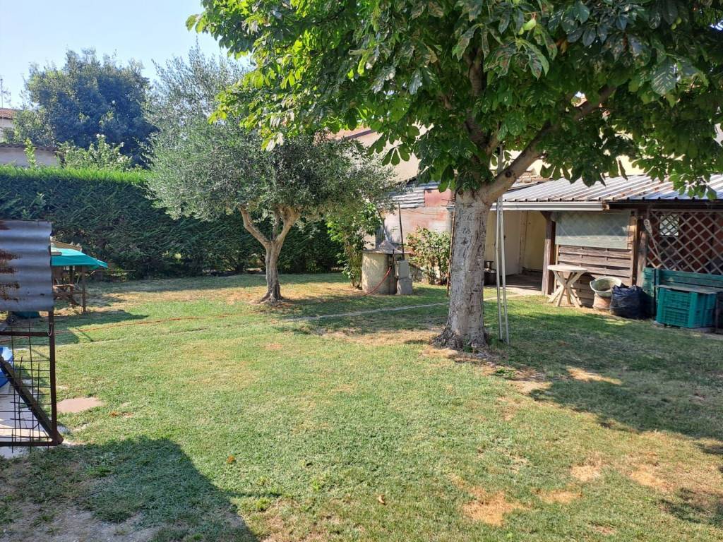 Villa a Ravenna in Via del Risorgimento, 42 - Foto 2
