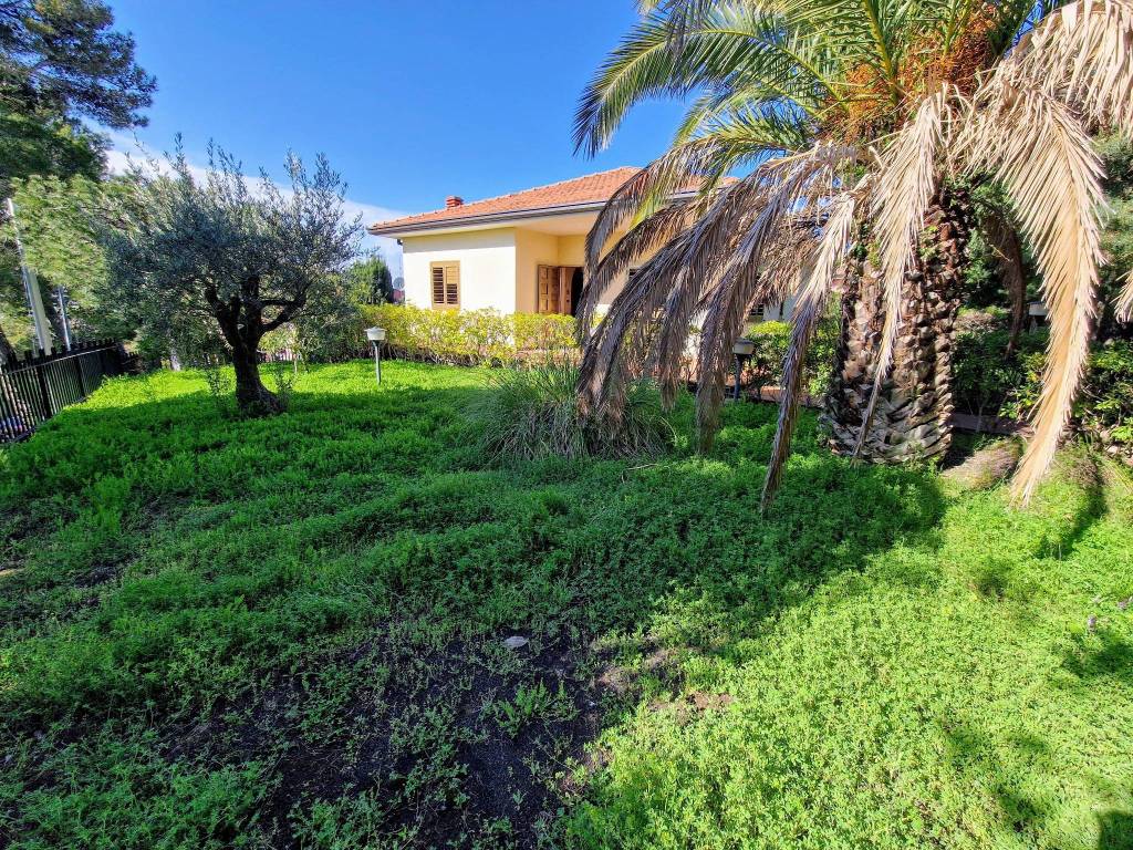 Villa a Nicolosi in Via Fratelli Gemmellaro - Foto 4