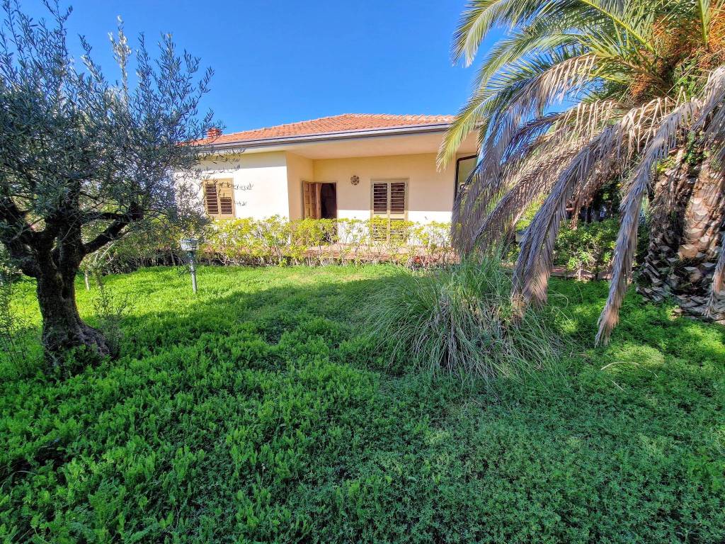 Villa a Nicolosi in Via Fratelli Gemmellaro - Foto 5