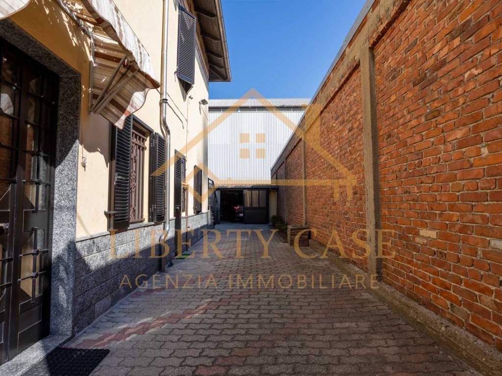 Villa a Vercelli in Via Carlo Costa, 18 - Foto 3