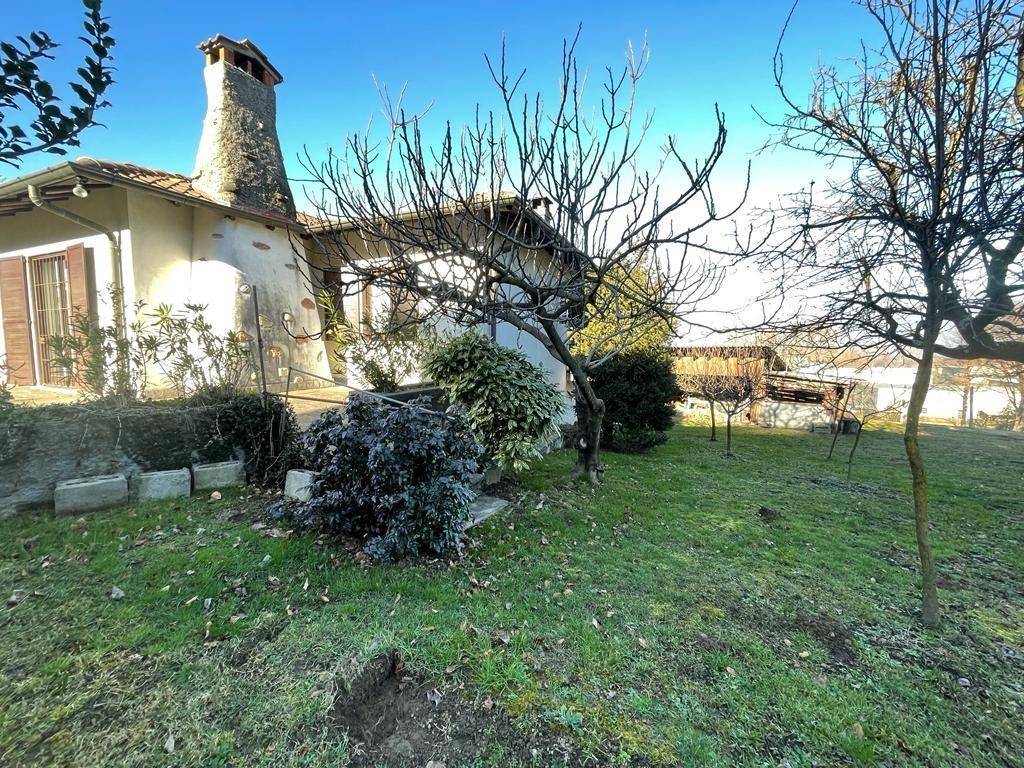 Villa a Azzate in Via 1° maggio - Foto 2