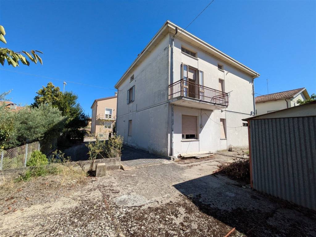 Villa a Colli al metauro in Via Monfalcone - Foto 2