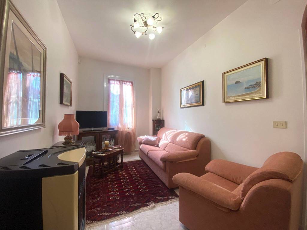 Appartamento a Albenga in Via Enrico Riva - Foto 3