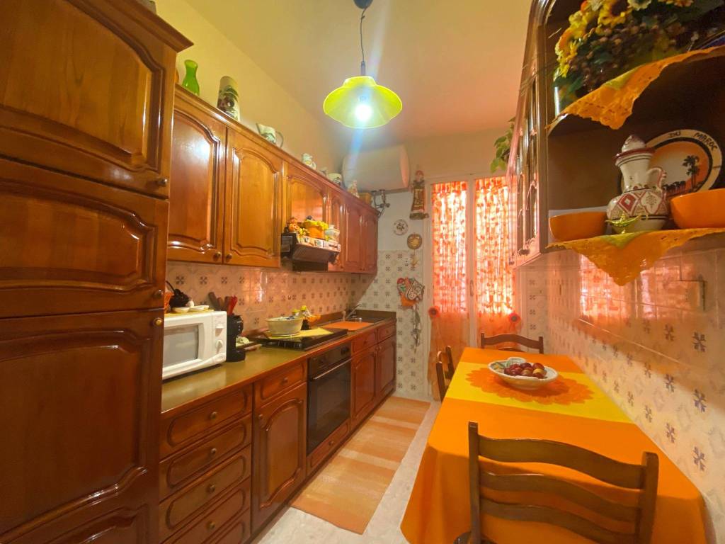 Appartamento a Albenga in Via Enrico Riva - Foto 5