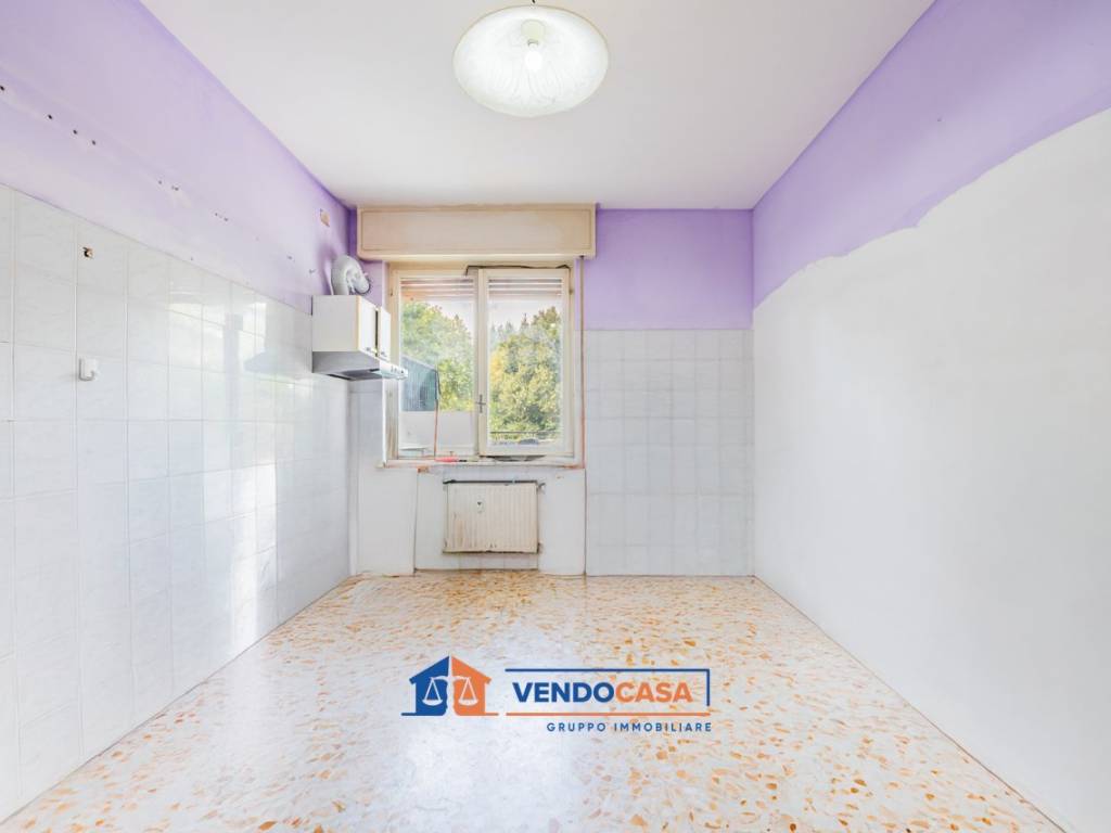 Appartamento a Albenga in Via Tiziano, 21 - Foto 2