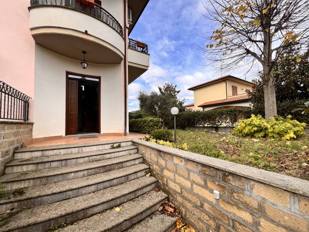 Villa a Capodimonte in Via del Lavoro - Foto 4