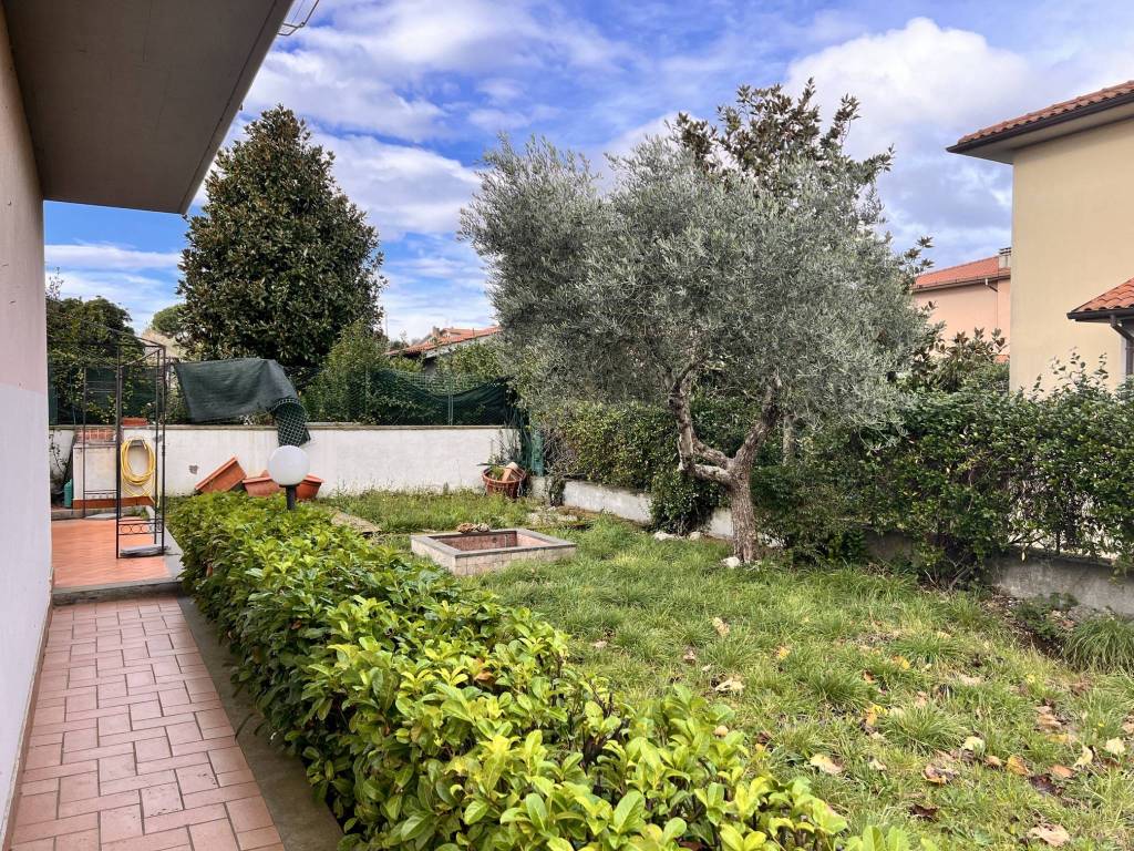 Villa a Capodimonte in Via del Lavoro - Foto 5