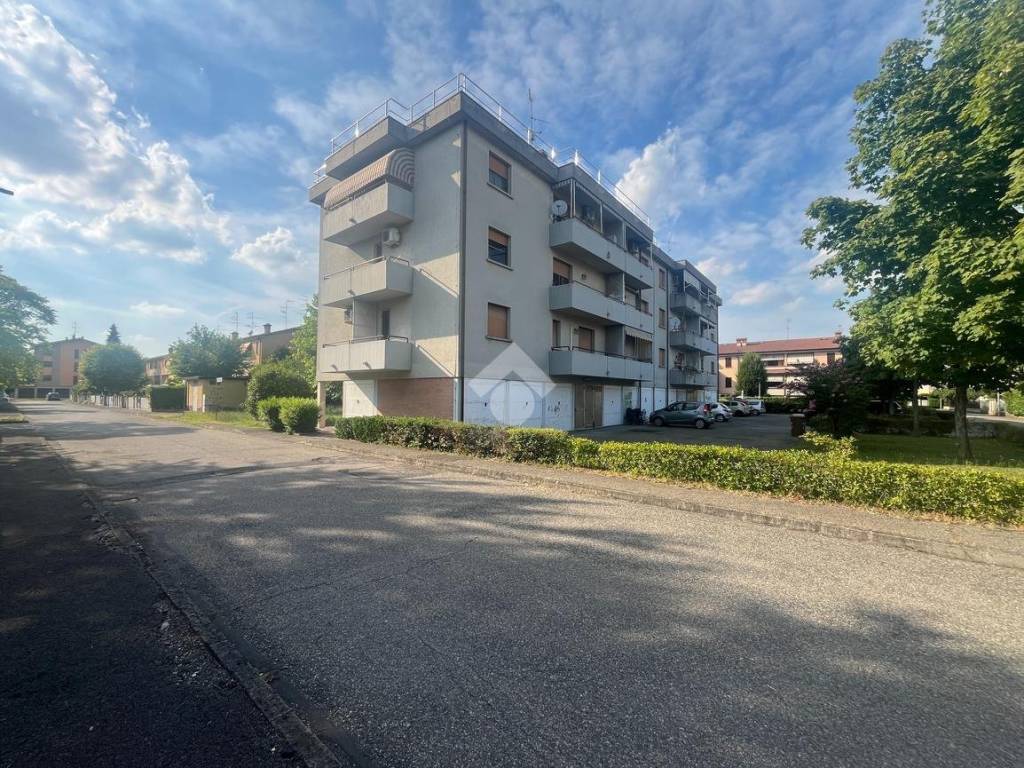 Appartamento a Castelnovo di sotto in Via Aldo Moro, 1 - Foto 5