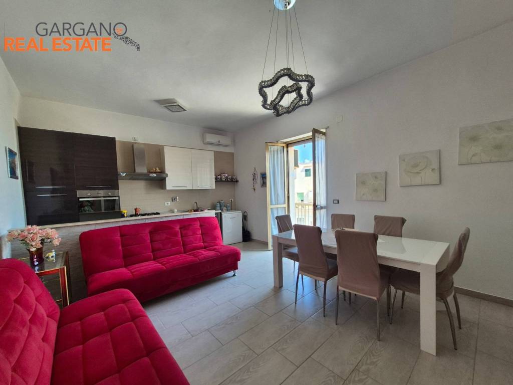 Appartamento a Vieste in Via Tenente Simone Caizzi - Foto 2