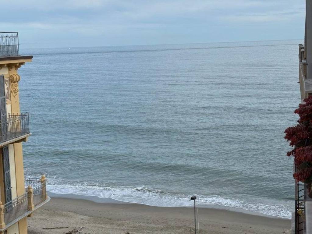 Appartamento a Savona in Via Gaetano Donizetti, 1 - Foto 2