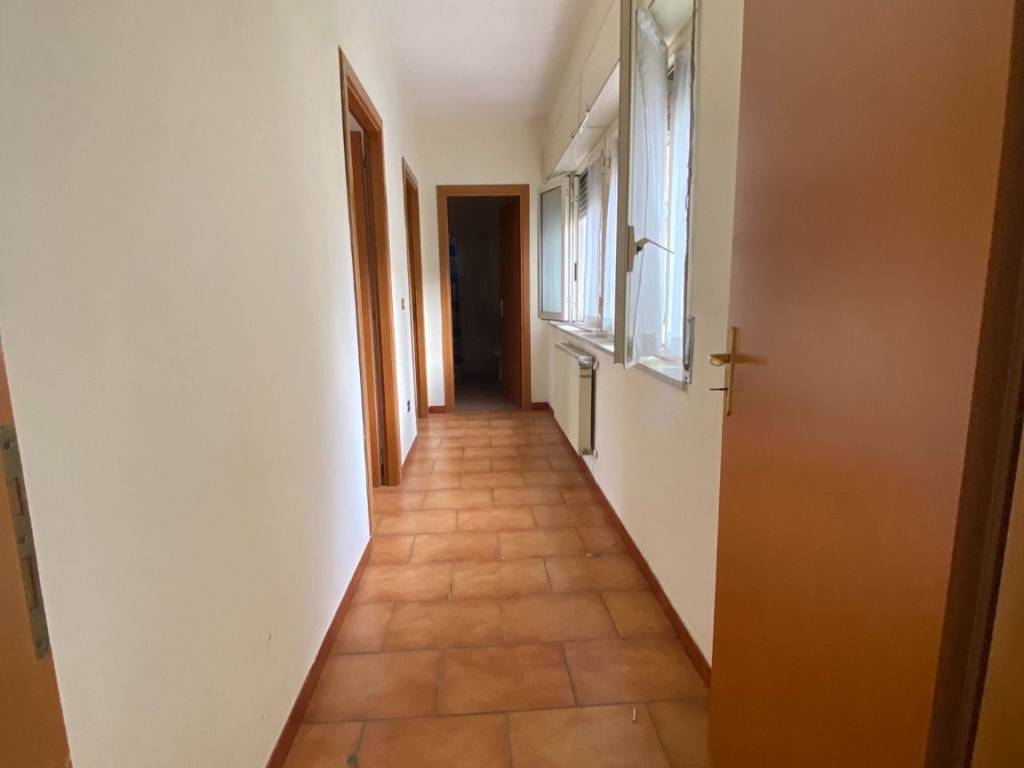 Immobile a Pollena trocchia in Piazza Nicola Amodio, 1 - Foto 5