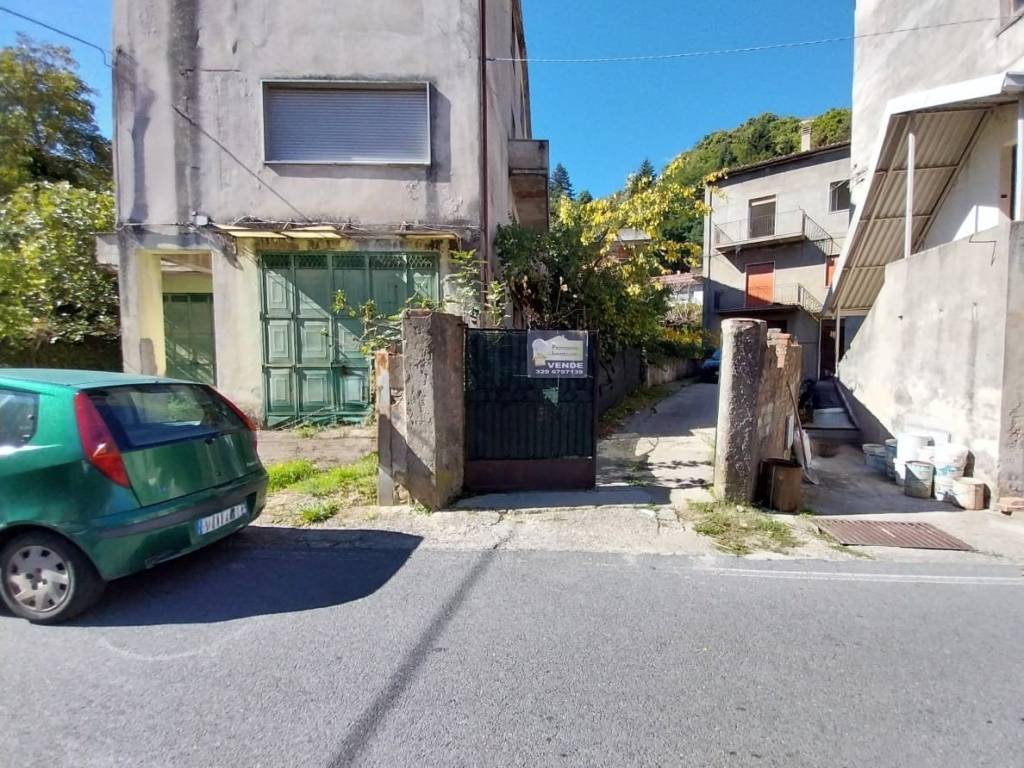 Palazzo / stabile a Fagnano castello in Via Giuseppe Garibaldi - Foto 2