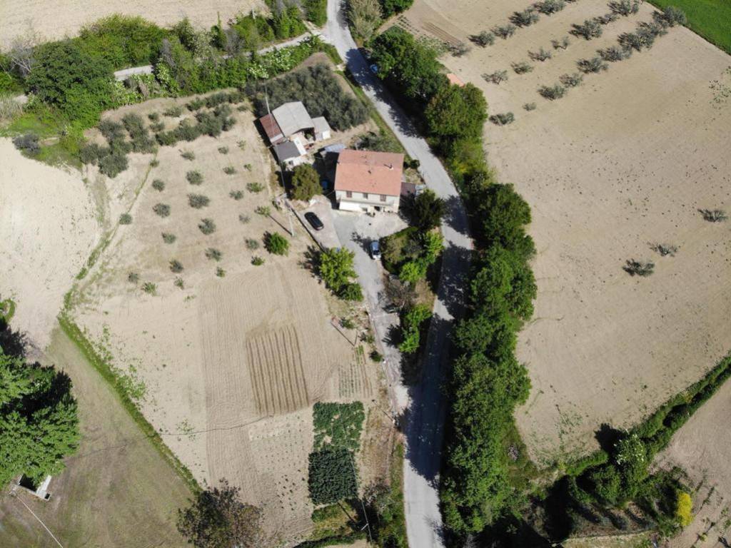 Rustico / casale a Atri in Via Fonte Canale - Foto 2