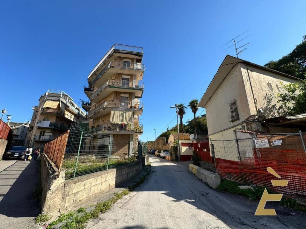 Appartamento a Castellammare di stabia in Via Claudio Galeno - Foto 4