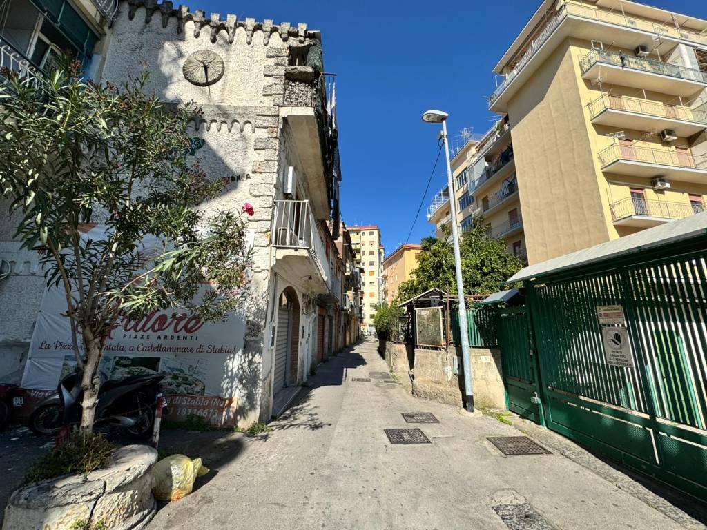 Appartamento a Castellammare di stabia in Via Claudio Galeno - Foto 5