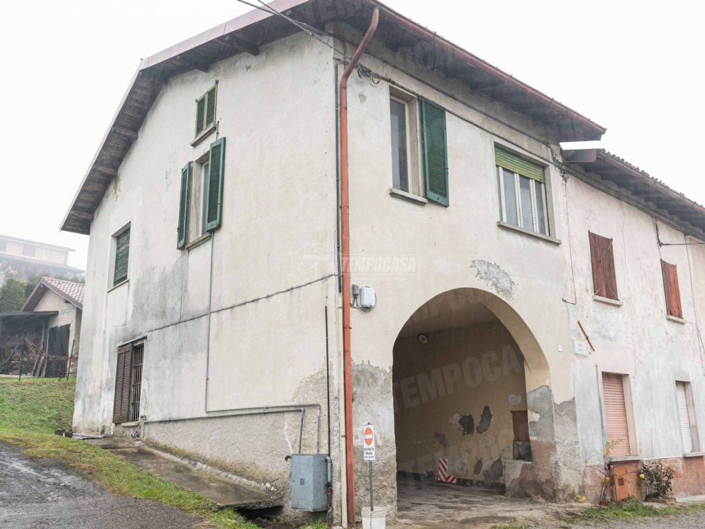Casa indipendente a Merone in Via Don Sturzo 3 - Foto 2