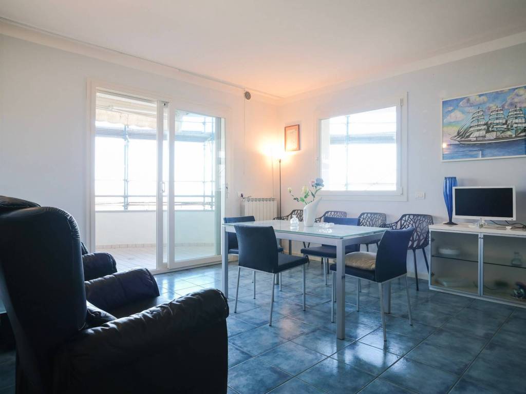 Appartamento a Cattolica in Viale Giosuè Carducci, 153 - Foto 3