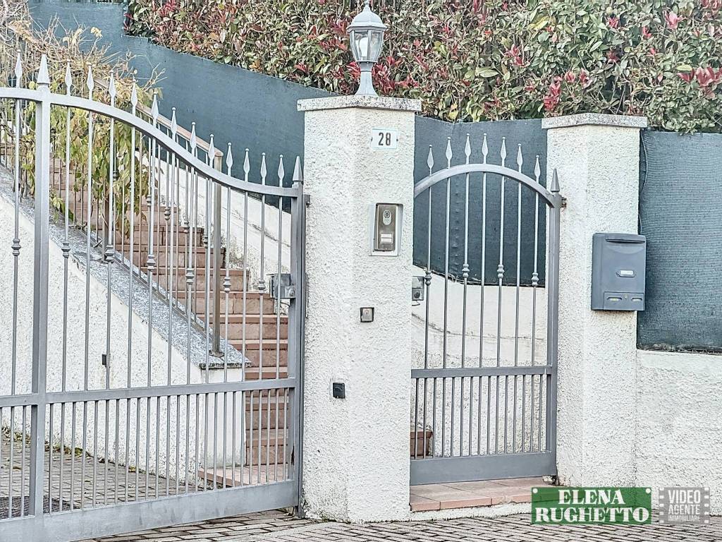 Villa a Calco in Via Nuova Provinciale, 28 - Foto 2