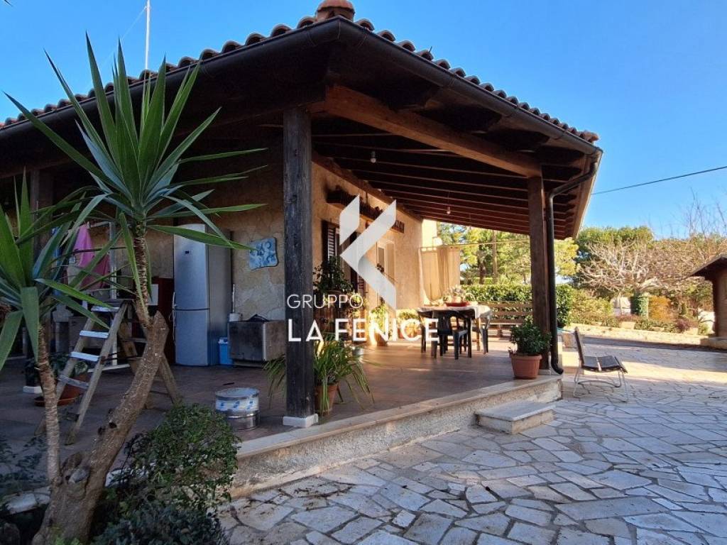 Villa a Locorotondo in contrada Laureto - Foto 5
