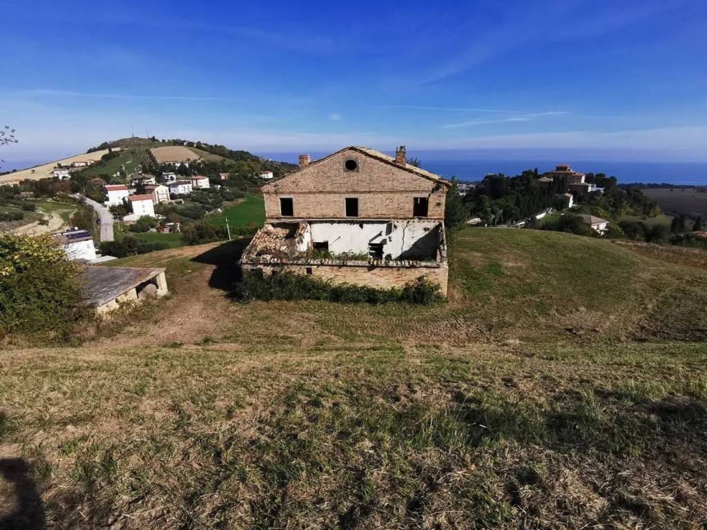 Rustico / casale a Fermo in Contrada Valloscura Di Capodarco - Foto 2